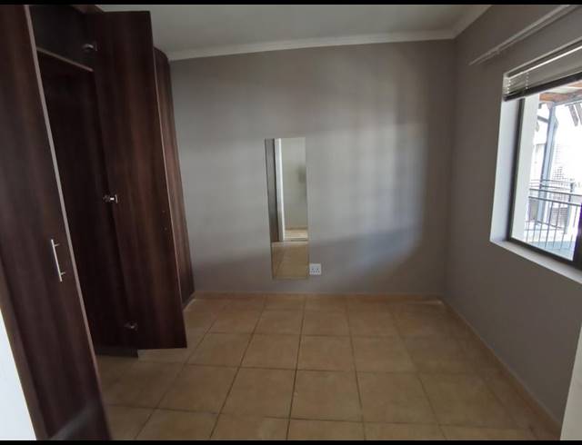 1 BEDROOM PROPERTY TO RENT IN DIE BULT